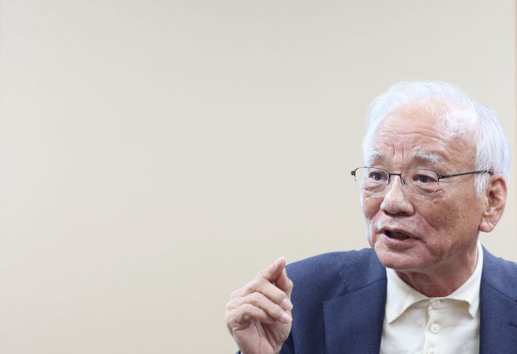 영풍 장형진·고려아연 최윤범, '경영권 분쟁'에 주식재산 급증