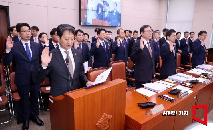 22대 첫 국감 포문 열려…김건희 의혹 등 두고 여야 맞대결