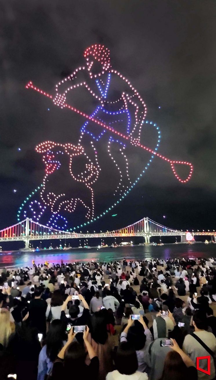 [포토] 광안리 해변에 펼쳐진 드론쇼