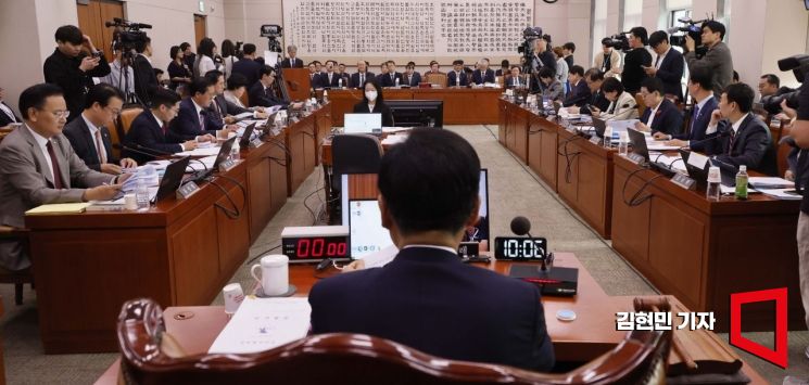 [2024 국감]법사위 이재명 공방…與"재판지연"vs野"위법수사"