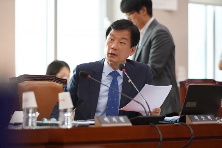 박균택 “압색영장 발부율 99%…제도 의미 퇴색”