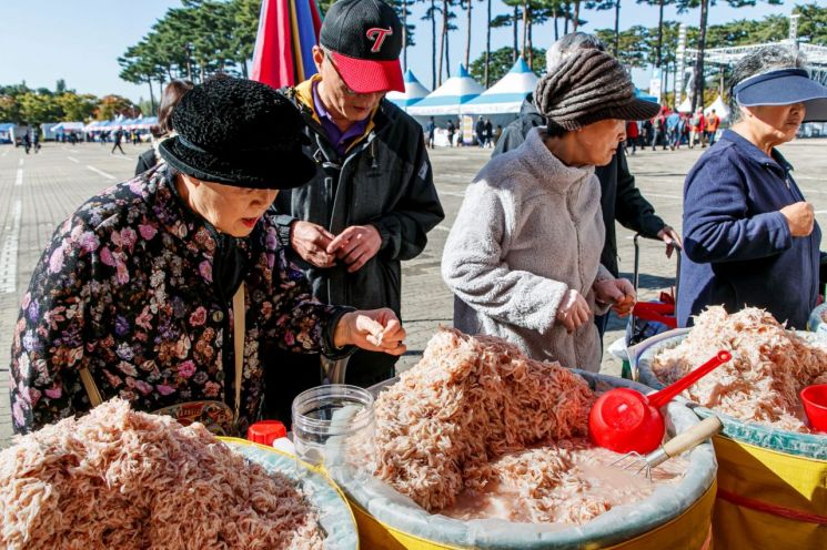 가보자 마포나루 맛보자 마포새우!...세계로 도약하는 제17회 새우젓 축제