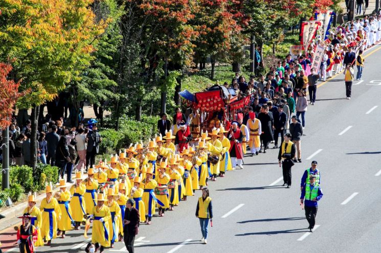 가보자 마포나루 맛보자 마포새우!...세계로 도약하는 제17회 새우젓 축제