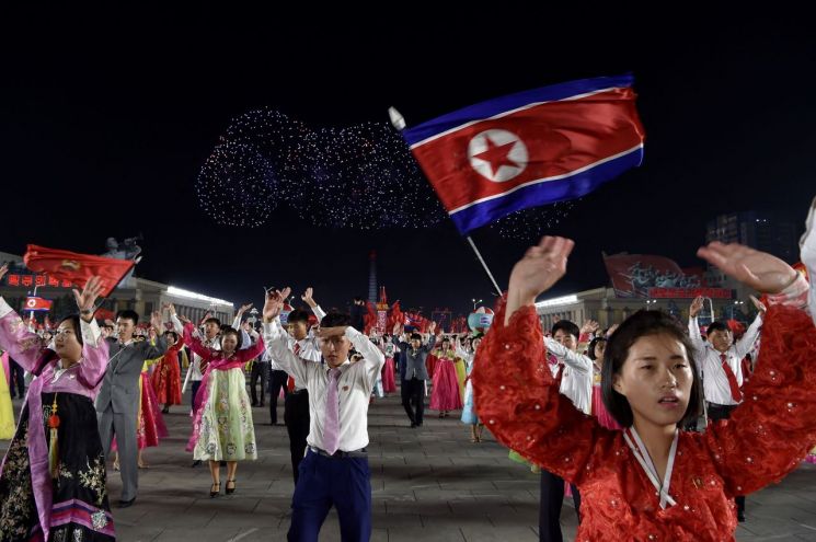 "북한, 러시아에 1만명 파병"…전쟁으로 외화벌이 본격화