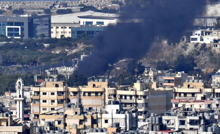 이스라엘, 베이루트 또 공습..."휴전 협상해도 공격 멈추지 않아"