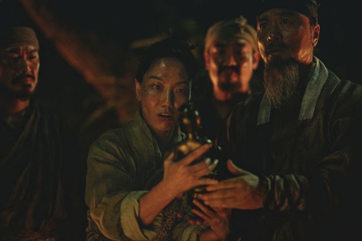 [슬레이트]주인 살해한 '전,란' 노비들…조선 법률 영향
