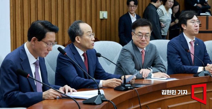 [포토] 추경호 "김건희 특검법, 이재명 방탄 및 탄핵 정국 조성용"