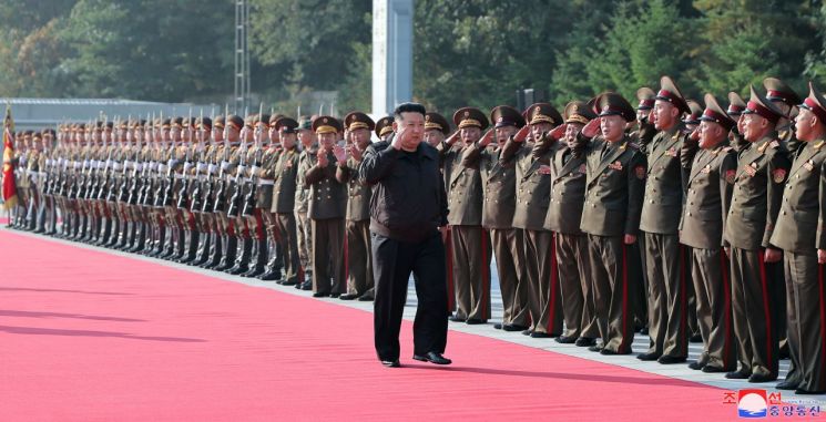 도박 나선 김정은…북한군 파병의 ‘득과 실’