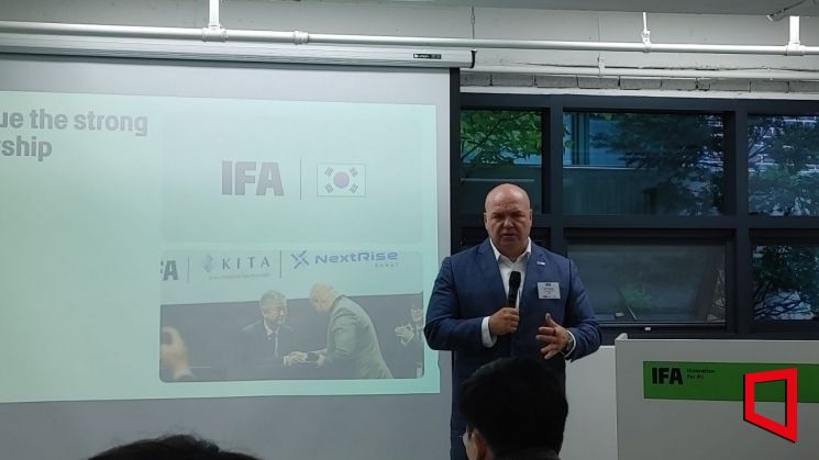 IFA CEO "한국 기업들의 혁신가 정신, IFA에 크게 기여…내년도 협력" 