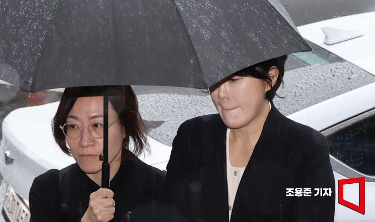 [포토] 사고 13일만에 출석하는 문다혜 