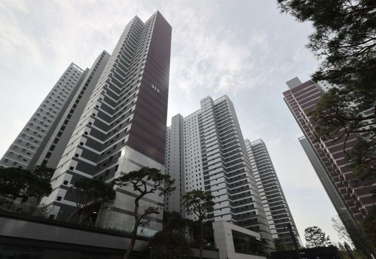 둔촌주공 조합은 협상 채비…최후의 보루는 '임시사용승인'