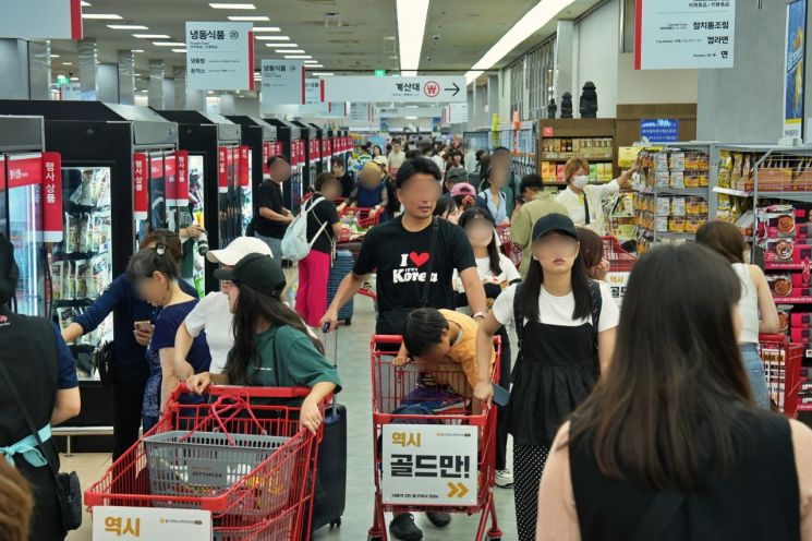 쓱데이 맞불 놓는 롯데마트…그로서리 할인전 '땡큐절' 개최