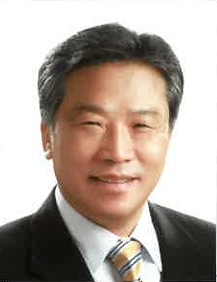 최화웅 前 MBC 국장, 現 부산문인협회 수필가.