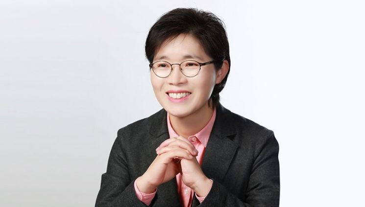 [신년사]이정애 LG생건 사장 "미주 시장 '빌리프·CNP로 MZ 공략"