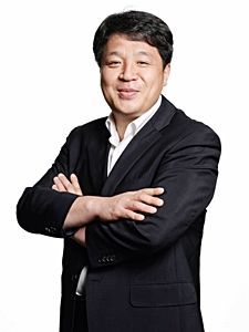 김홍극 신세계까사 대표이사, 신세계인터 뷰티 부문 대표 겸직