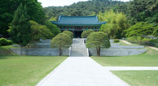 현충사는 충무공 이순신 장군의 얼을 기리는 사당이다. [사진제공=아산시청]