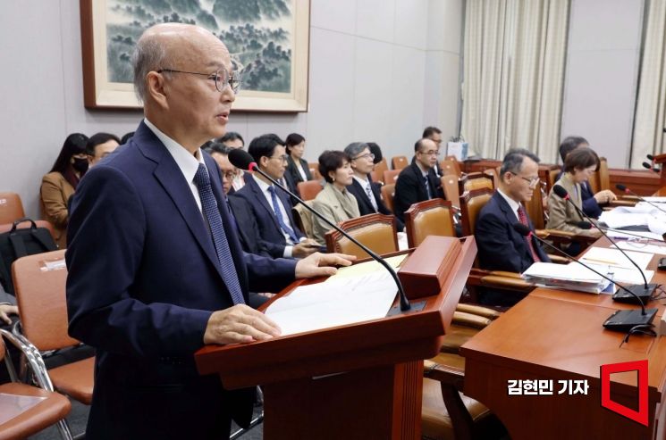 안창호 인권위원장, 세계 아동의 날 성명…"딥페이크 대책 필요"