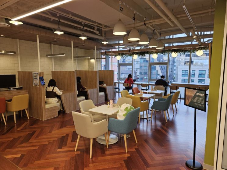 Seocho 1-Person Household Support Center Extends Operating Hours and Expands Programs