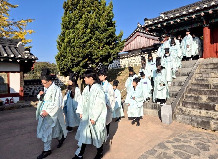 현대제철 가족봉사단, 면천향교 문화재 보호 활동 펼쳐