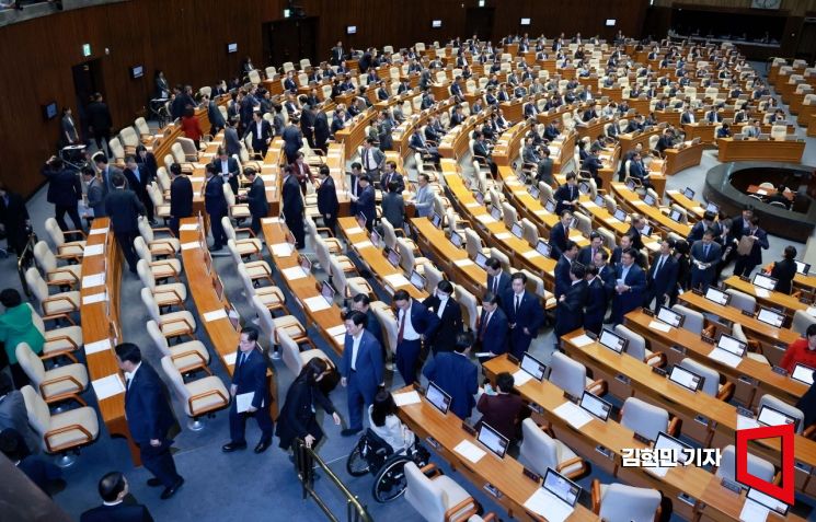 [포토] 세 번째 '김건희 특검법' 본회의 통과, 여당 표결 불참