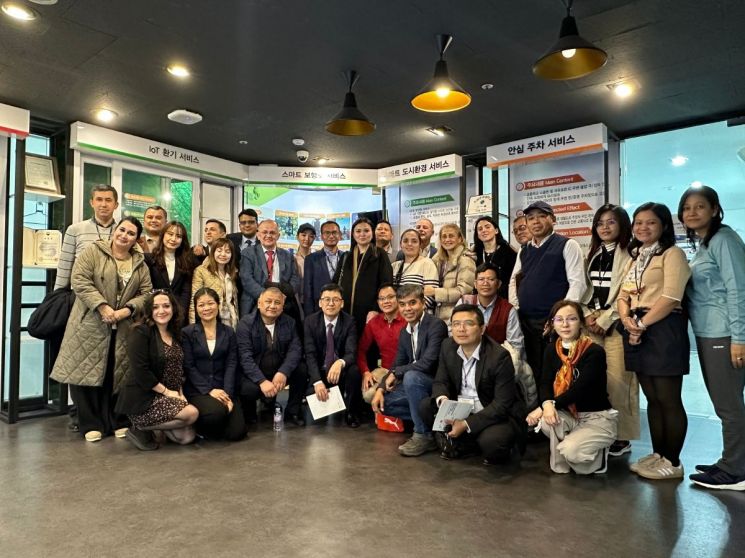 아시아개발은행 방문단, 고양시 스마트시티 기술에 주목 - 뉴스 썸네일 이미지