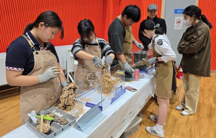 15일 여수시청소년해양교육원에서 수산계 고교생 200여명이 모여 '화합의 날' 행사를 가졌다. 전남도 제공