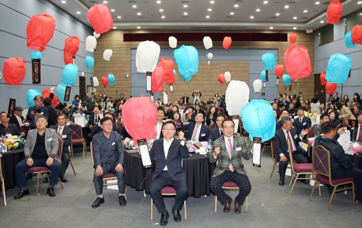 “주민자치는 발전합니다” … 창원특례시, 주민자치 우수사례 공유·표창 수여