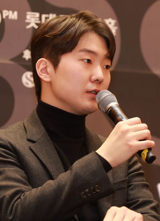 [On Stage] 사이먼 래틀 "더 나은 연주 위해 조성진과 협연"
