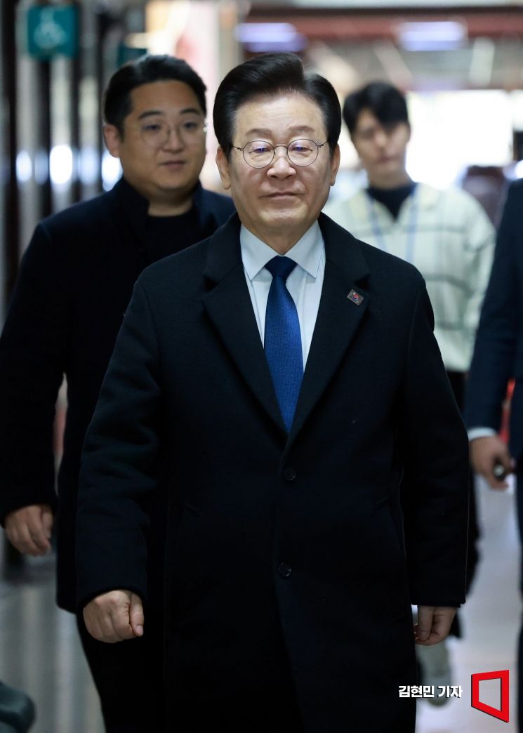 [포토] 국회로 출근하는 이재명 대표