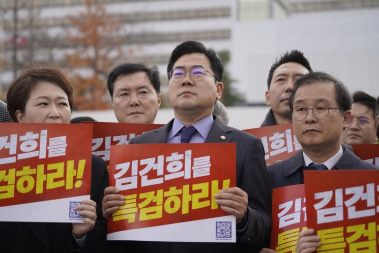 尹, '김건희 특검법' 세번째 거부권…여야 내달 10일 재표결(종합)