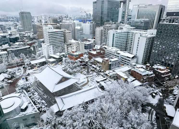 수도권·강원 대설에 중대본 1단계…서울시 '비상 제설대책'