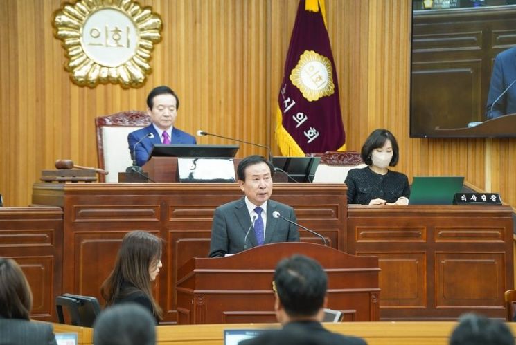 박홍률 목포시장이 시정연설을 하고 있다. 목포시 제공