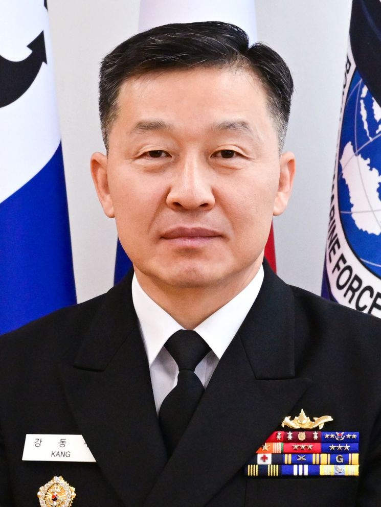 제8대 강동구 해군 잠수함사령관 취임 … 성공적 임무 완수할 것