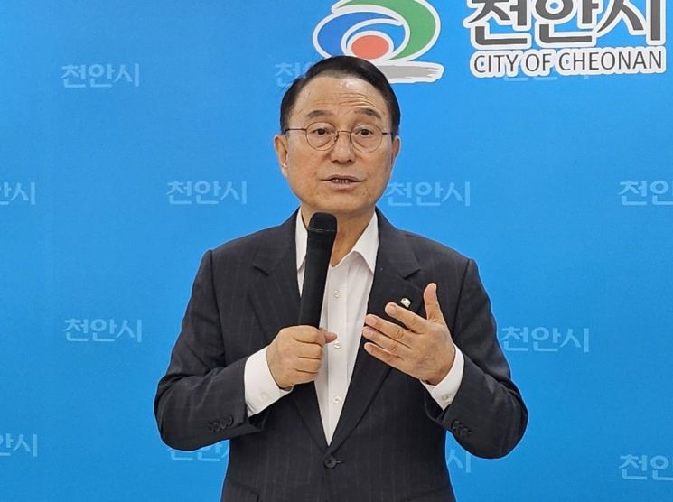 박상돈 천안시장, 축구협회장 선거 공약에 발끈…“협약 위반 시 손배 청구”