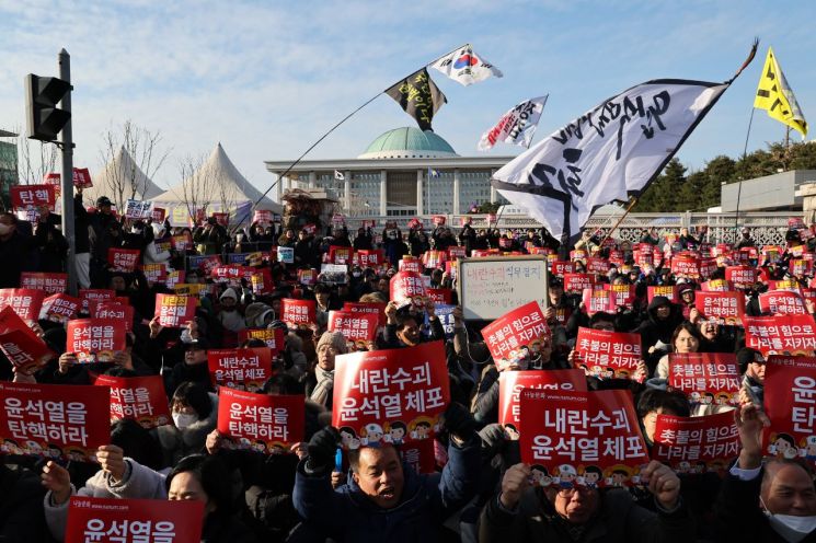 김용민 "한동훈, 탄핵 부결 시 가장 먼저 윤 대통령에 보복당할 것"