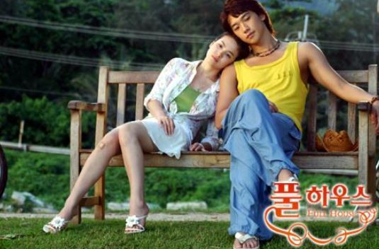 2004년 비와 배우 송혜교가 호흡을 맞춘 KBS2 드라마 '풀하우스'는 중화권에서도 상당한 인기를 끌었다. 중국 내 비의 인기는 이때 시작된 것으로 알려졌다. KBS 제공