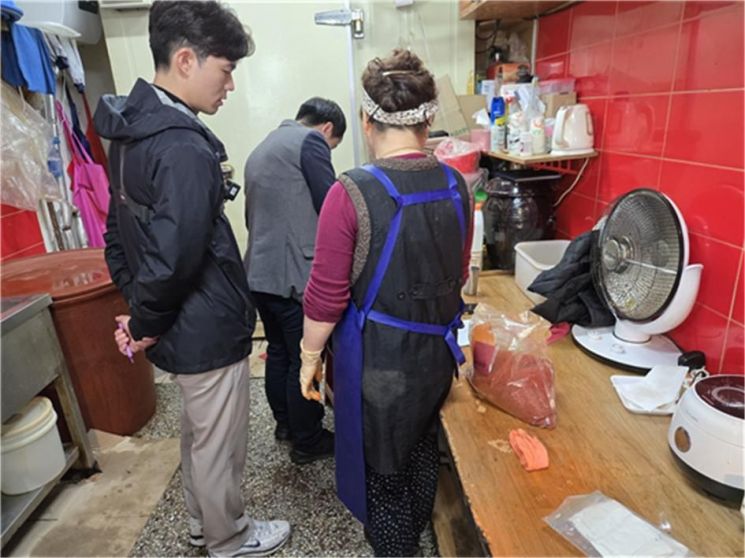 '중국산 배추' 국내산으로 둔갑…원산지표시 위반 180개소 적발
