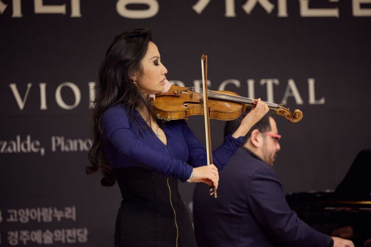[On Stage]사라 장 "로맨틱한 브람스로 즐거운 연주 할래요"