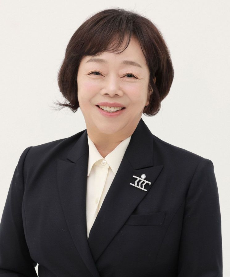여경협 차기 회장에 박창숙 창우섬유 대표…"더 크고 강하게"