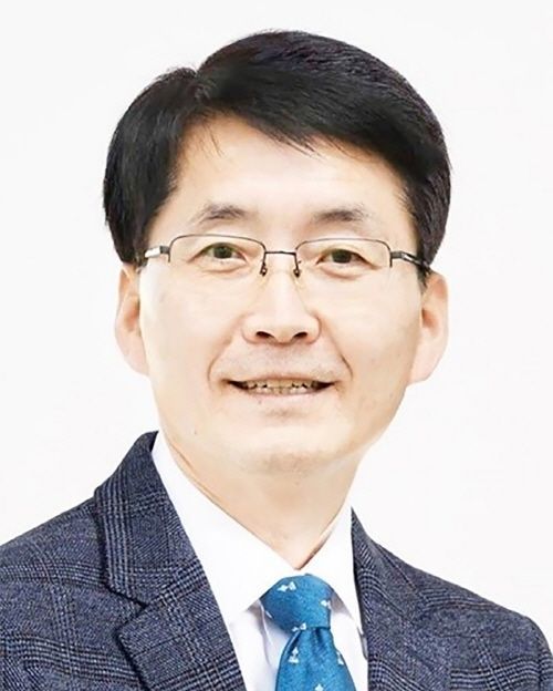 더민주전국혁신회의는 신영균 전 완도군 국장을 조직본부 완도대표로 임명했다. 신영균 사무실 제공