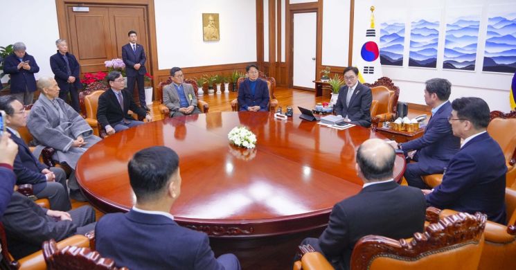 강기정 광주시장 “국민 염원 탄핵 의결 국회에 감사”