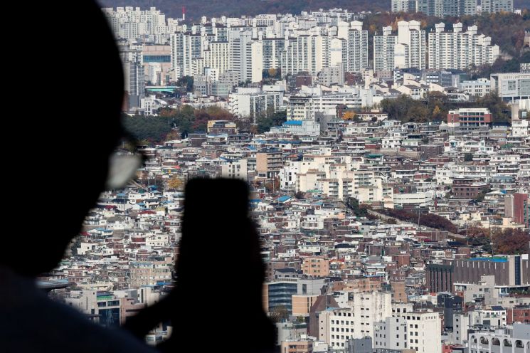 한국 땅값 1위는 명동 네이처리퍼블릭…최고가 집주인은 이명희 신세계회장