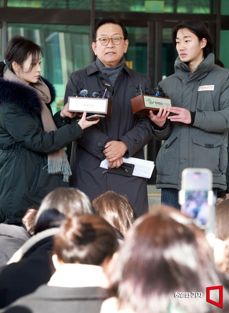 尹대통령 측 석동현 "국가비상사태라는 판단에 계엄선포…체포 지시 안 해"