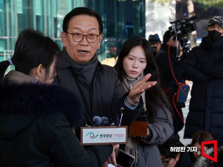 민주당, 석동현 변호사 고발 방침…"내란 선전"