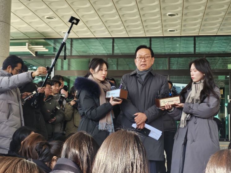 尹대통령 측 석동현 "국가비상사태라는 판단에 계엄선포…체포 지시 안 해"