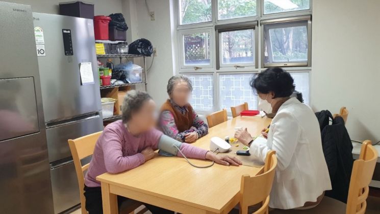 “취약계층 건강 최우선으로”…송파구, 한파 대비 방문건강관리