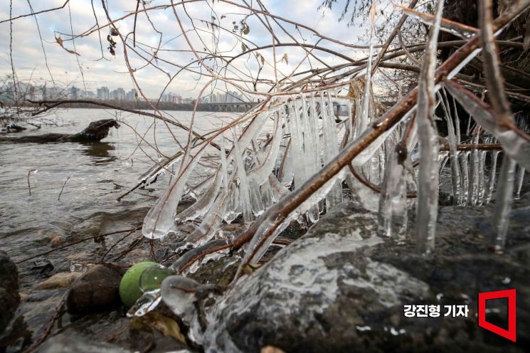 [내일날씨]아침 서울 체감 -11도 '맹추위'…충남·호남 대설