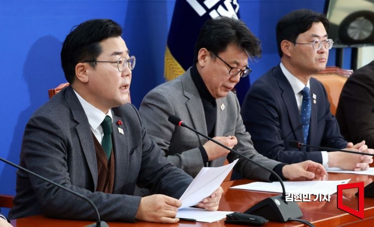 [포토] 박찬대 "한 대행 시간 끌어 내란 지속 의도…내란 잔불 진압해야"