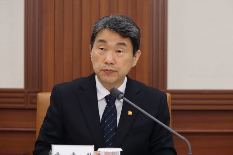 '조부모+손자' 집중 발굴 나선다…11만8000가구 조손가족 실태조사 추진