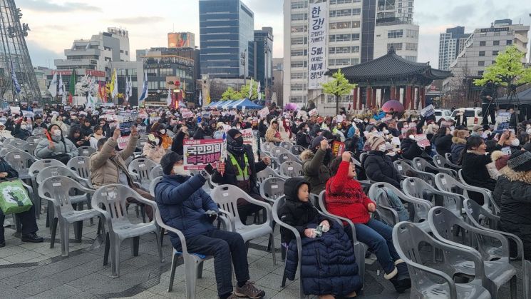 "尹 즉각 체포를"…주말 거리로 나온 광주 시민들